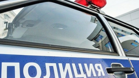 В Югорске возбуждено уголовное дело по факту умышленного повреждения автомобиля